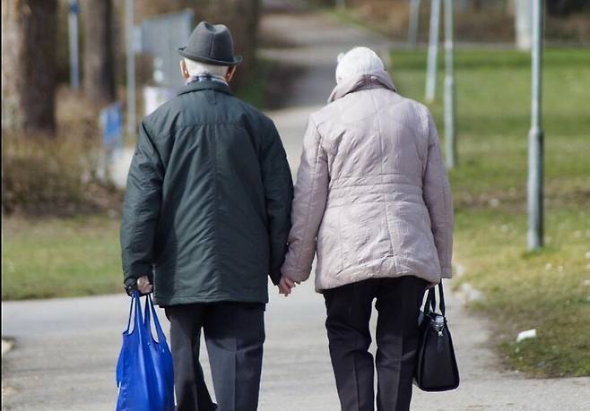 전자가 수명에 끼치는 영향력, 2배 높아져 50~55%…왜 변했나